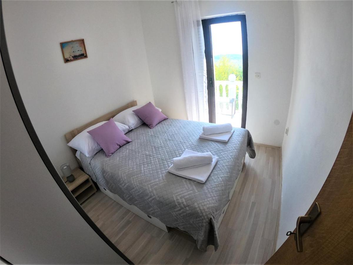 Apartman Tina Ražanac Exteriér fotografie